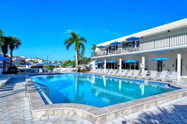 Crescent Royale Condominiums | Siesta Key Chamber of Commerce | Siesta